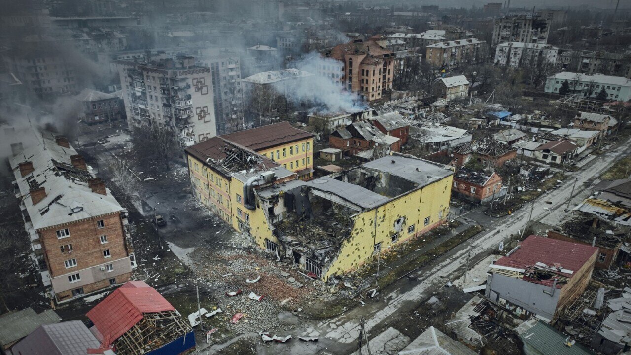‘The ruble is through the floor’: Russian victory in Ukraine appears unlikely