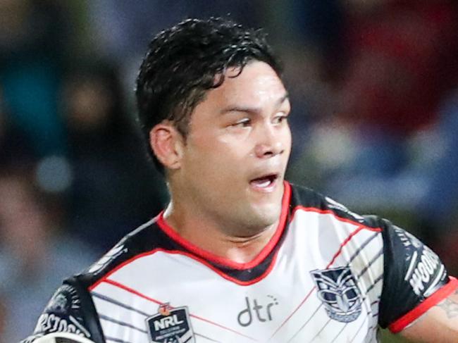 Issac Luke of the Warriors brings the ball up-field during the Round 15 NRL match between the North Queensland Cowboys and the New Zealand Warriors at 1300SMILES Stadium in Townsville, Friday, June 15, 2018. (AAP Image/Michael Chambers) NO ARCHIVING, EDITORIAL USE ONLY