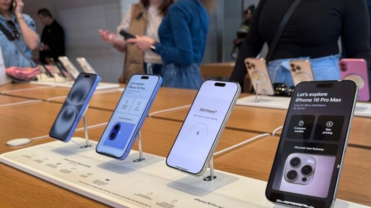 Trump expands Apple tariff threat to all smartphones