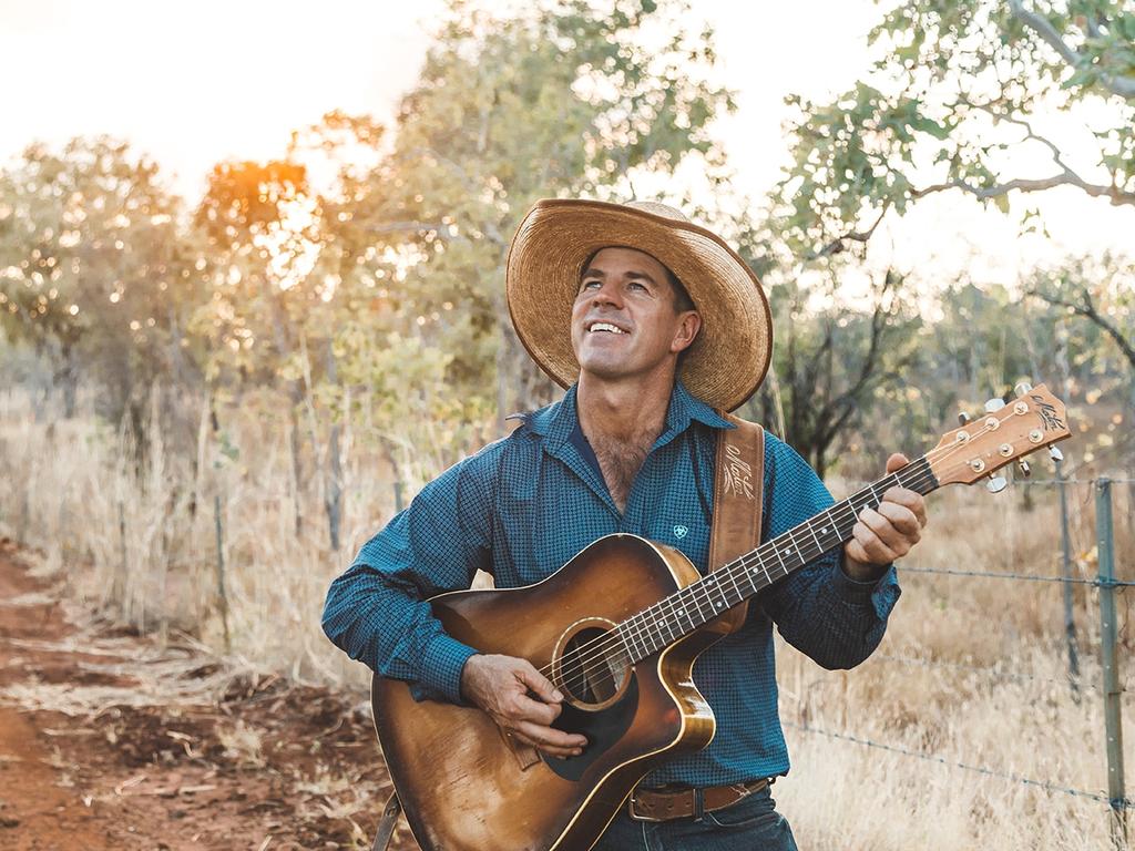 Tom Curtain is a country and western singer, whose single, ‘Speak Up’, was written in memory of family friend Amy ‘Dolly’ Everett, who took her own life after she was bullied online.