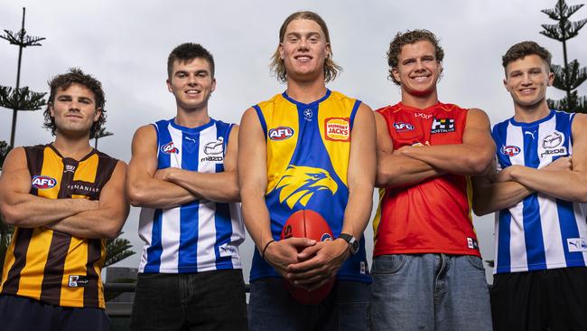 MELBOURNE, AUSTRALIA - NOVEMBER 21: The first five draftees (L-R) Nick Watson of the Hawks, Colby McKercher of the Kangaroos, Harley Reid of the Eagles, Jed Walter of the Suns and Zane Duursma of the Kangaroos pose for a photograph following the 2023 AFL Draft at Marvel Stadium on November 21, 2023 in Melbourne, Australia. (Photo by Daniel Pockett/Getty Images)