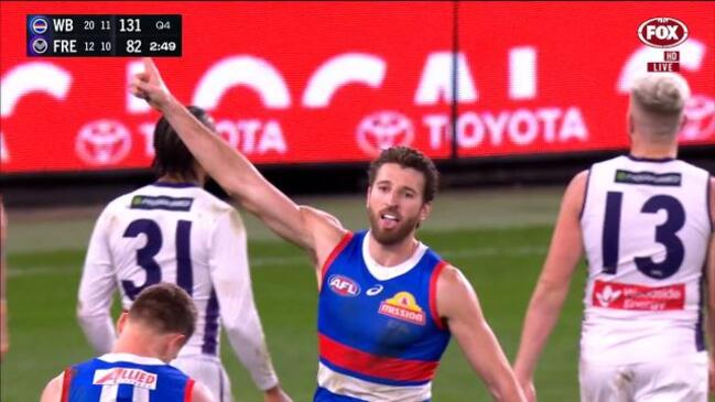 Marcus Bontempelli runs riot against the Dockers!