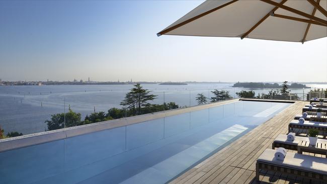 Panoramas of the Venetian Lagoon at the JW Marriott.