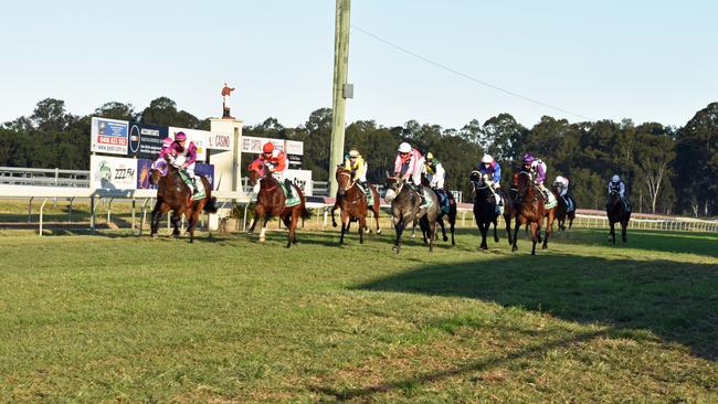 Exclusive won the Beef Week Cup for Casino trainer Stephen Bennett. Photo Susanna Fraymark.