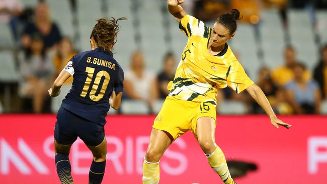 Emily Gielnik takes on Thailand at Campbelltown Stadium in Monday’s 6-0 win. Picture: AAP