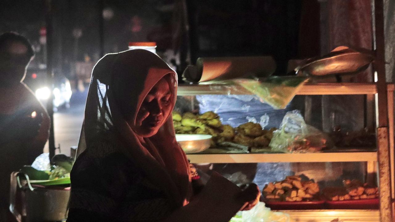 Tens of millions in the dark in Jakarta after power outage | news.com