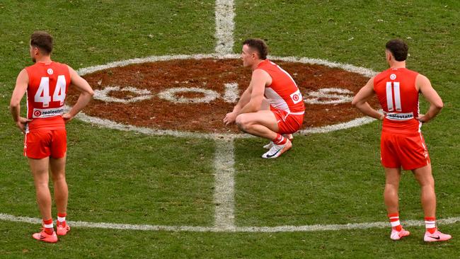 Chad Warner and teammates have to pick themselves back up after the grand final nightmare. Photo by Adam Trafford/AFL Photos via Getty Images.