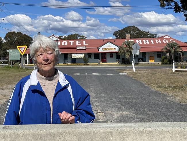 Pub owner isolated, helpless as border closure risks business