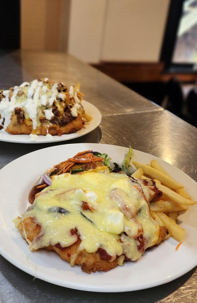 An English-style parmigiana at The Yardz Hotel, Geelong.