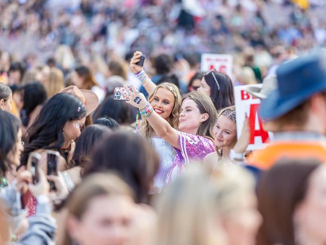 Taylor Swift fans at the MCG. Picture: Jake Nowakowski