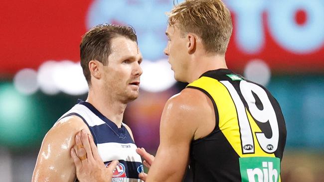 Patrick Dangerfield and Tom Lynch get to know each other.