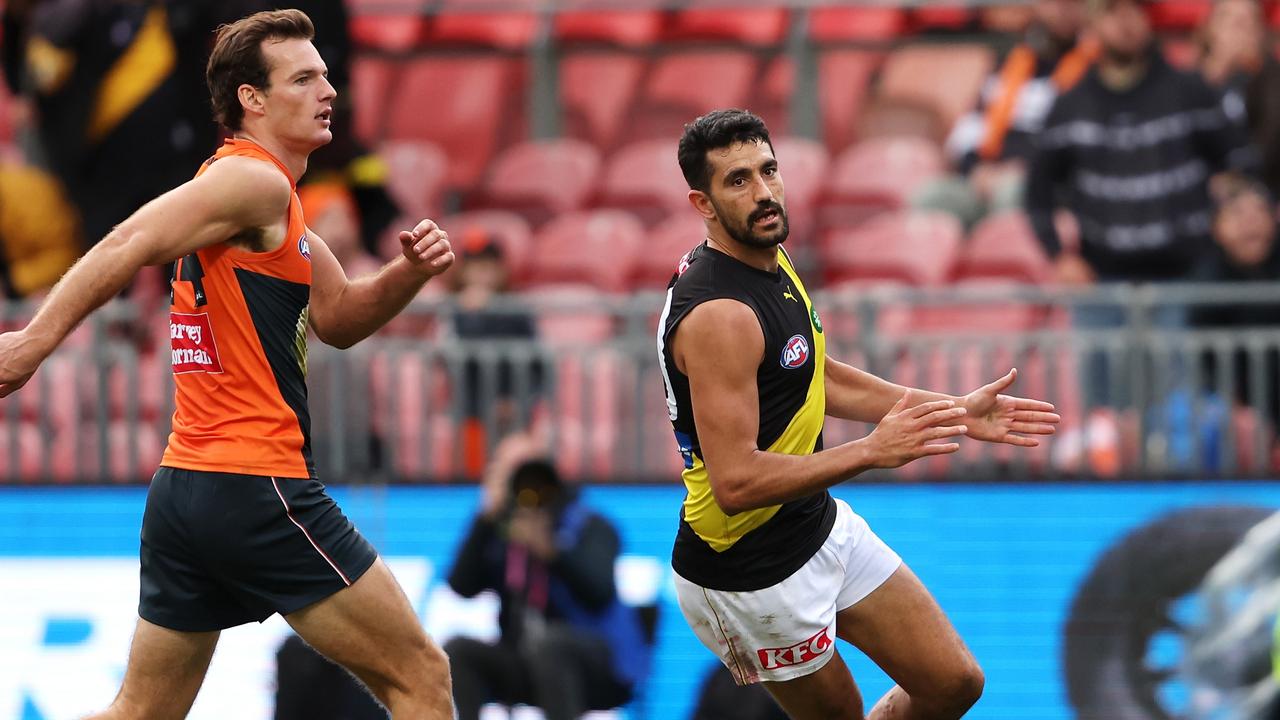 Marlion Pickett kicks the matchwinning goal against GWS. Picture: Mark Kolbe/Getty Images