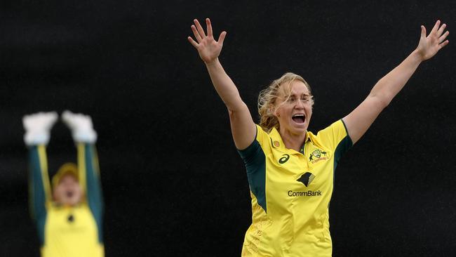 Kim Garth and keeper Alyssa Healy appeal for the lbw wicket of West Indies star Hayley Matthews at the Junction Oval on Saturday. Picture: Martin Keep / Getty Images