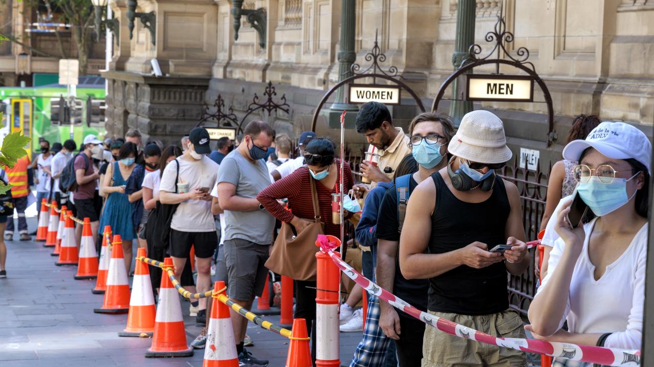 Some testing clinics in Melbourne were forced to turn people away as they reached capacity. Picture: NCA NewsWire / David Geraghty