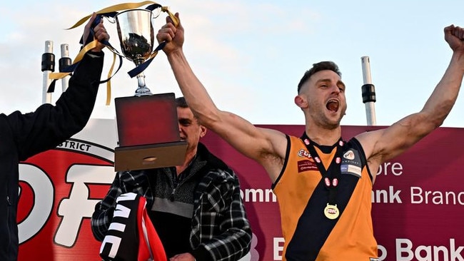 Strathmore claims the 2022 EDFL Premier Division premiership, Picture: Andy Brownbill