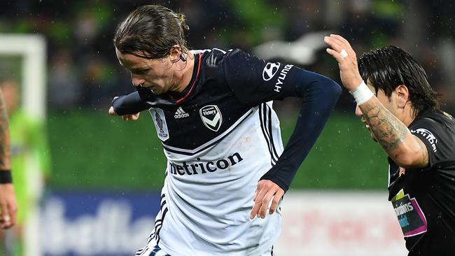 Josh Hope in action for Melbourne Victory.