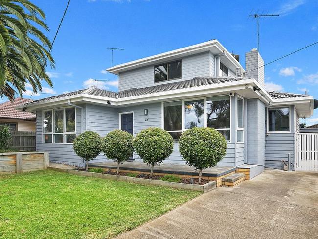 41 Rix St, Herne Hill, sold for $580,000.