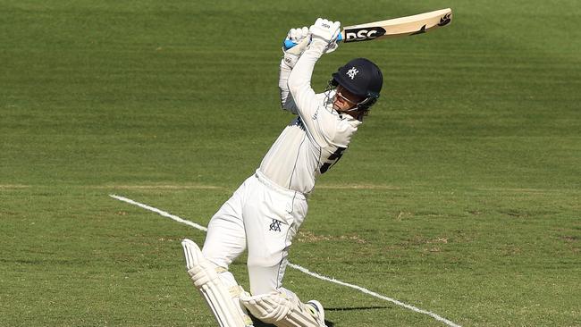 Nic Maddinson bats for the Bushrangers at the MCG.