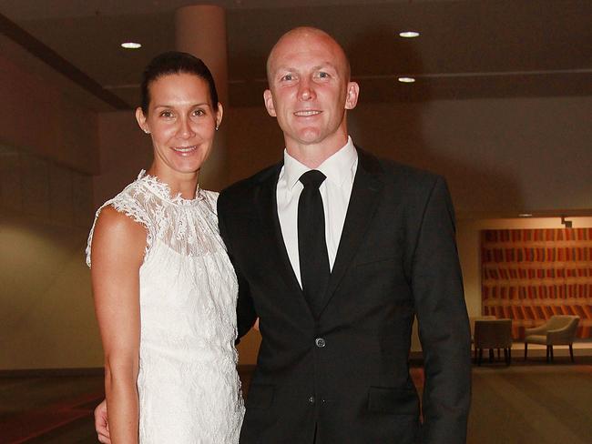 Queensland NRL legend Darren Lockyer crosses border to buy in NSW ...