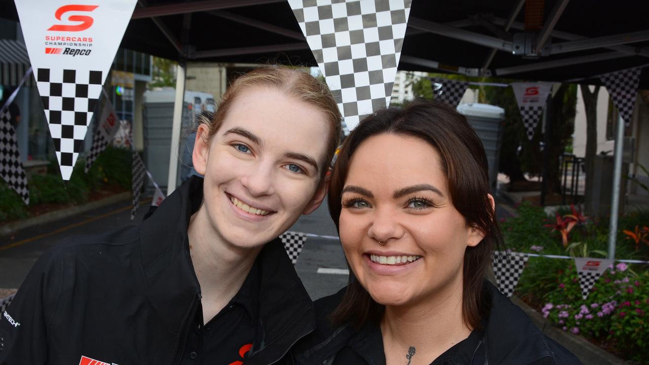 Cate Moore and Kacee Mortensen at Main Beach Street Festival, Main Beach. Pic: Regina King