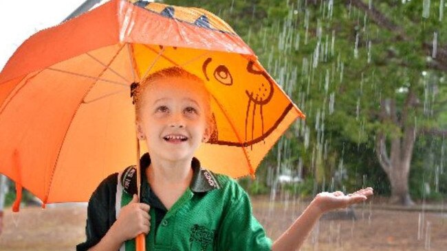 The stretch of autumn sunshine and light winds is coming to an end with up to 100mm of rain forecast to possibly drench the Cooloola Coast, and falls of 30-50mm likely near Gympie over the next few days.