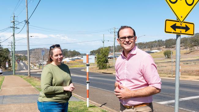 Glenvale State School Parent Mel Greensill and David Janetzki.