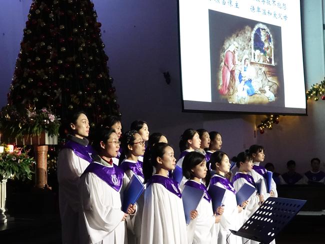 Carol services can help your health. Picture: iStock.