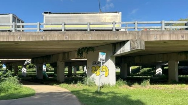 Gold Coast Street Art Practice Wall Pilot: Arthur Earle Park under the M1 is one preferred location.