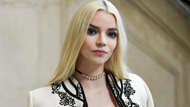 US-British Anya Taylor-Joy poses during the Christian Dior photocall as part of the Haute-Couture Spring-Summer 2023 Fashion Week in Paris on January 23, 2023. (Photo by JULIEN DE ROSA / AFP)