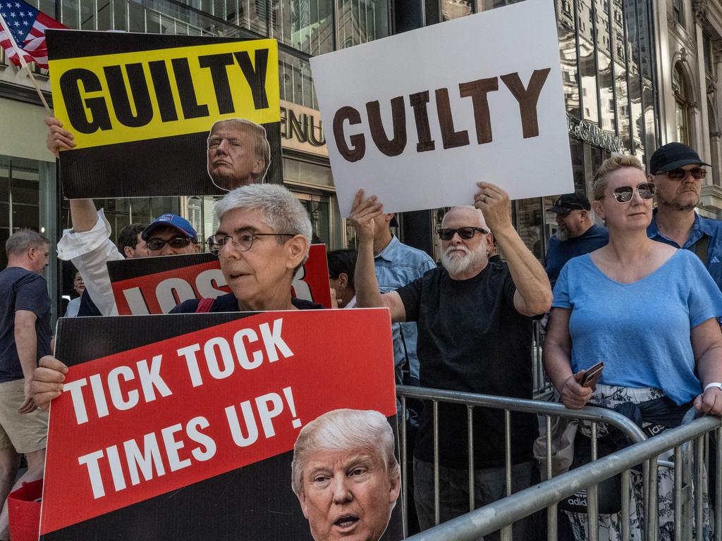 Crowds gather in front of Trump Tower. Picture: Stephanie Keith (Getty Images via AFP)