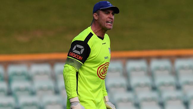 Paul Henderson pushes his team mates during the final. Picture: Brendan Esposito