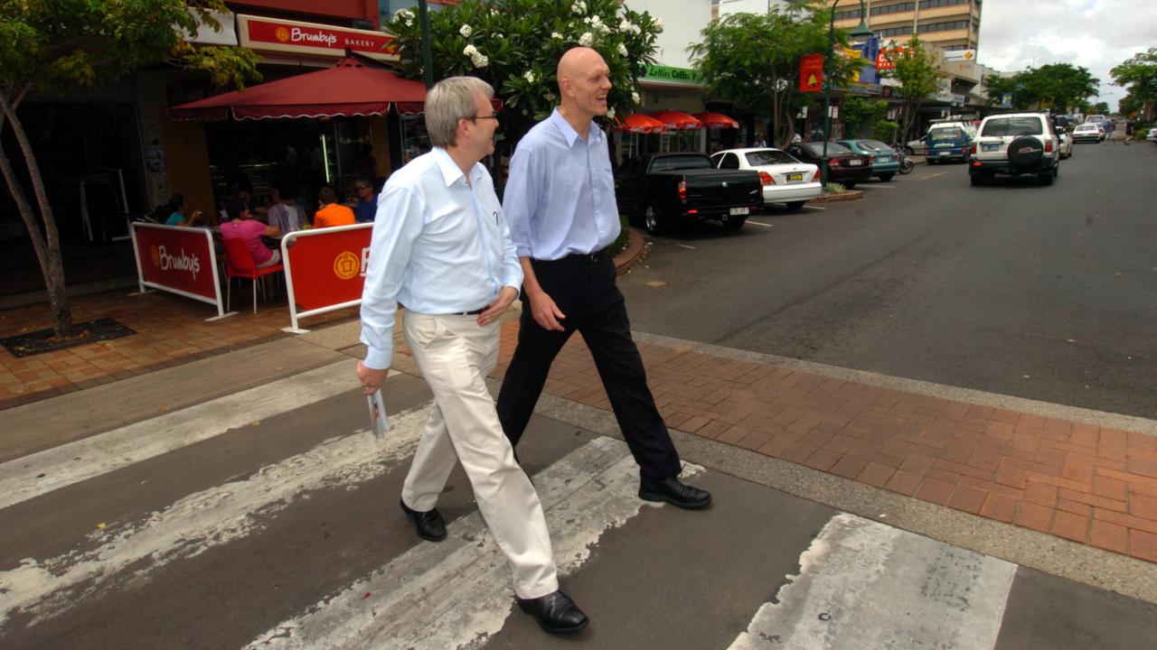 Kevin Rudd with Peter Garrett in Bundaberg, 2006.