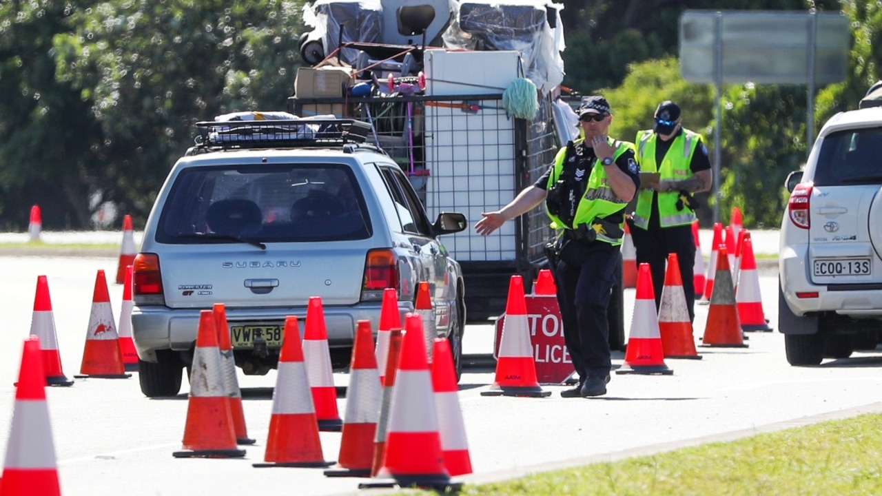 Queensland's 'outrageous' border closure 'contravenes' the constitution