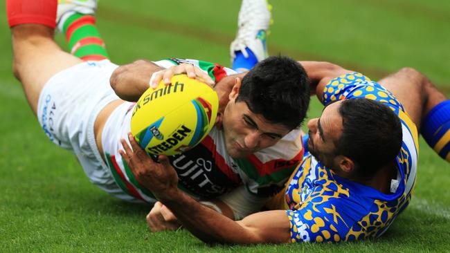 Bryson Goodwin scores for South Sydney in their semi final against the Eels in 2015.