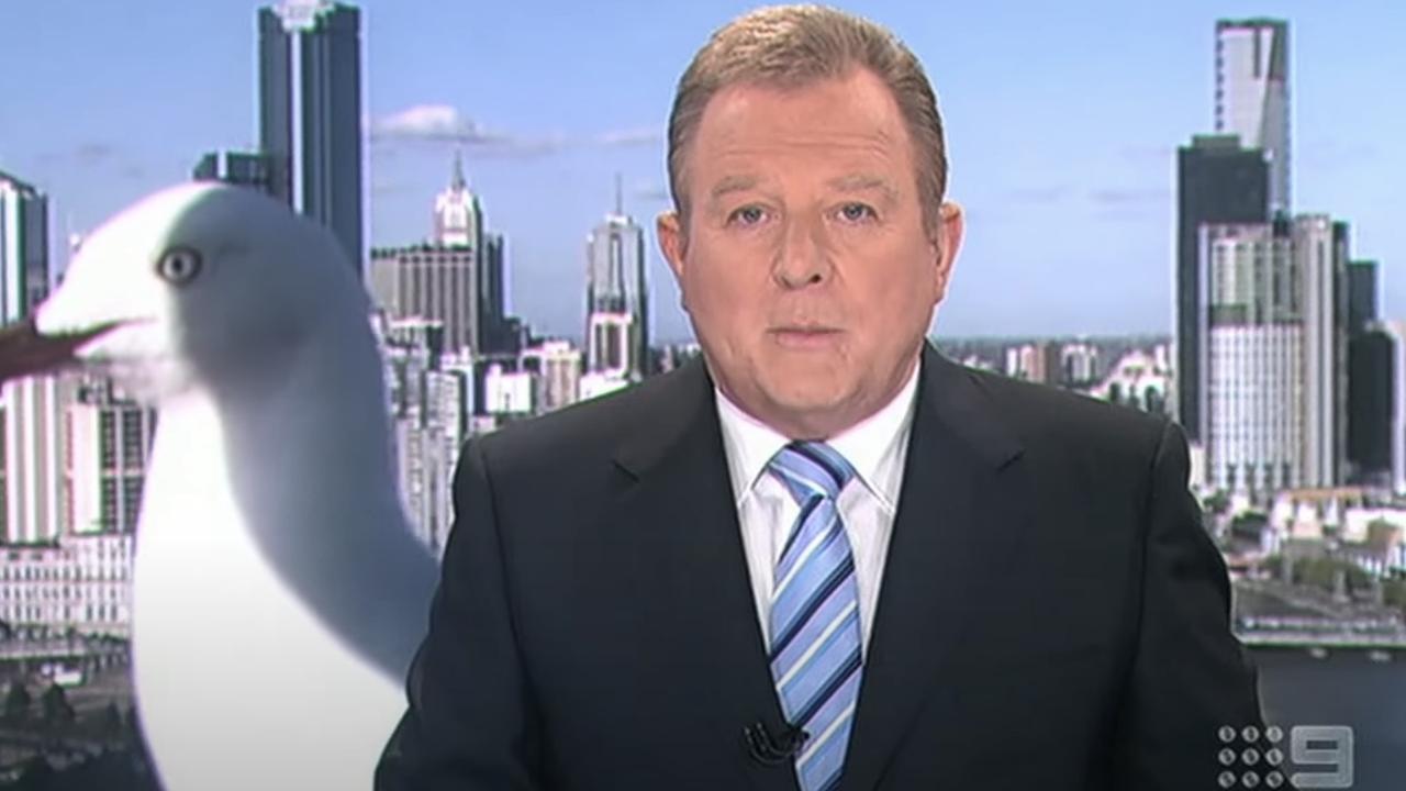 Channel 9 Melbourne newsreader Peter Hitchener steps down news