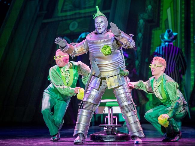 Alex Rathgeber has heaps of fun as Tin Man. Picture: Jake Nowakowski