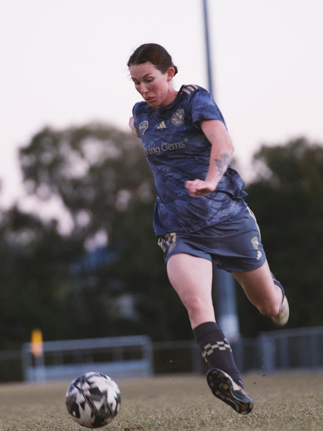 Laura Sevil in action for Gold Coast Knights.