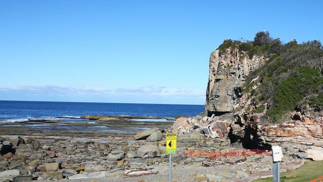 The man was snorkelling off this rock platform. (AAP Image/Sue Graham)