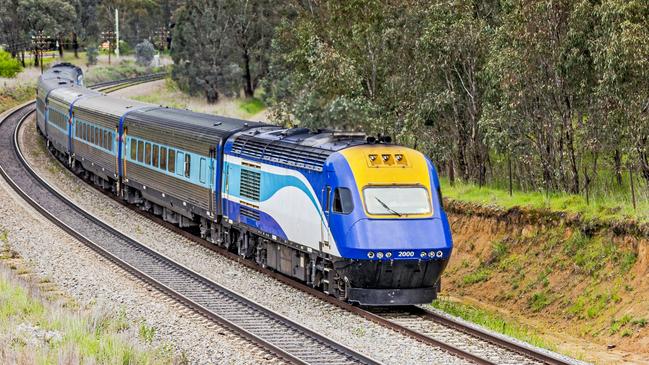 The Adelaide Hills Council is backing a community-wide call for passenger rail between the city and Mount Barker.