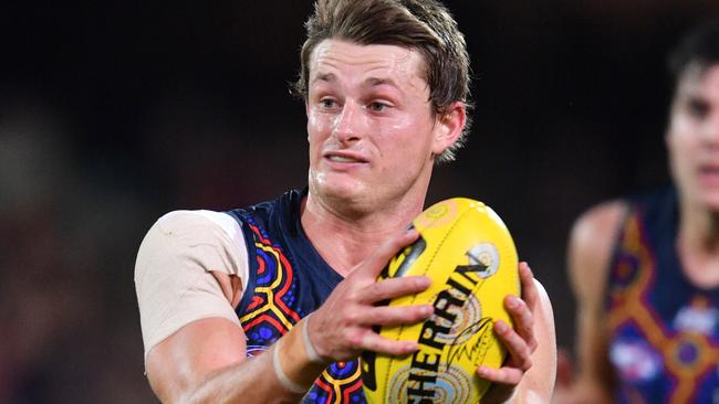 Matt Crouch looks set to captain the Crows against Fremantle on Sunday. Picture: AAP Image/David Mariuz