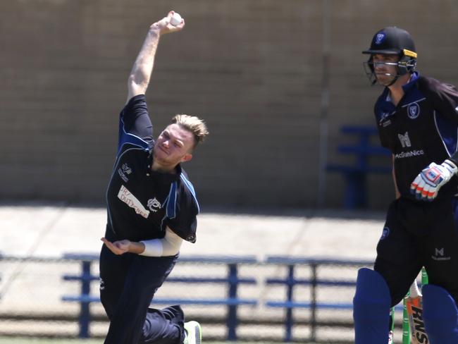 Premier Cricket: Prahran v Melbourne University, Saturday 19th january 2019. Sam Cook. Picture: Stuart Milligan