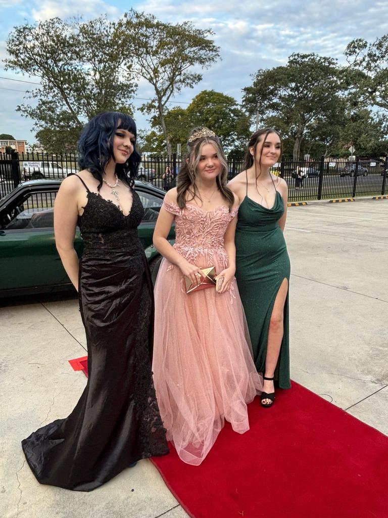 Students arrive at Maryborough State High School's formal.