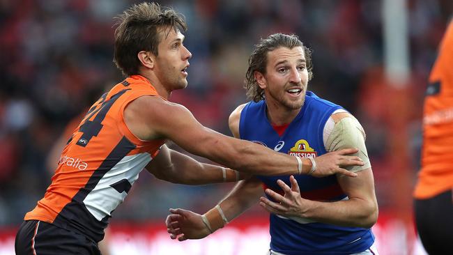 Giants tagger Matt de Boer put the clamps on Bulldogs star Marcus Bontempelli. Picture: Phil Hillyard