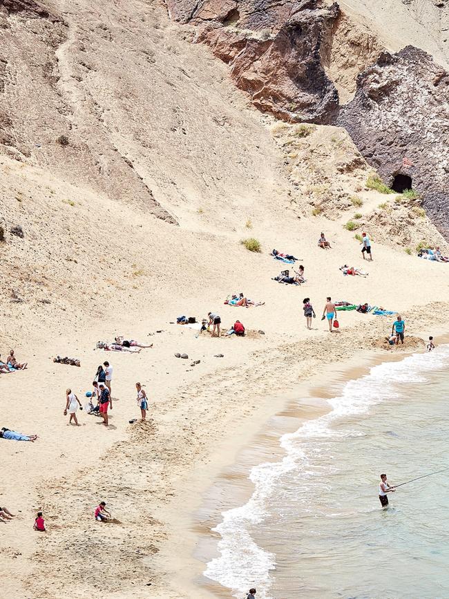 Papagayo in the south is a popular beach. Photography: Sabrina Rothe.