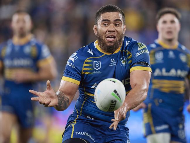 SYDNEY, AUSTRALIA - JUNE 18: Isaiah Papali'i of the Eels passes the ball during the round 15 NRL match between the Parramatta Eels and the Sydney Roosters at CommBank Stadium, on June 18, 2022, in Sydney, Australia. (Photo by Brett Hemmings/Getty Images)