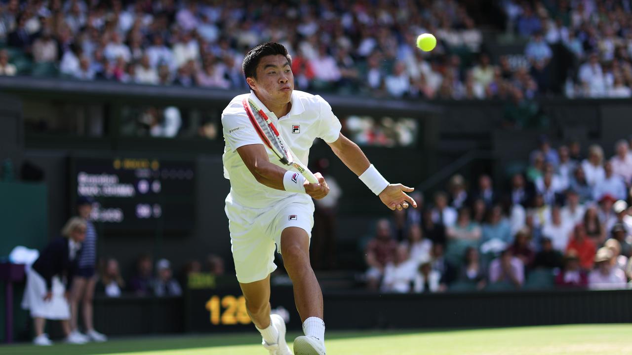 Brandon Nakashima breezed through the first set. (Photo by Clive Brunskill/Getty Images)