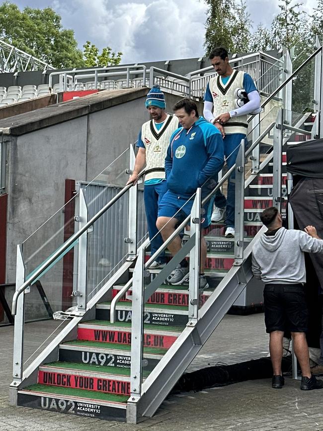 Stuart Dew with the Australian team ahead of the fourth Test. Picture: Daniel Cherny