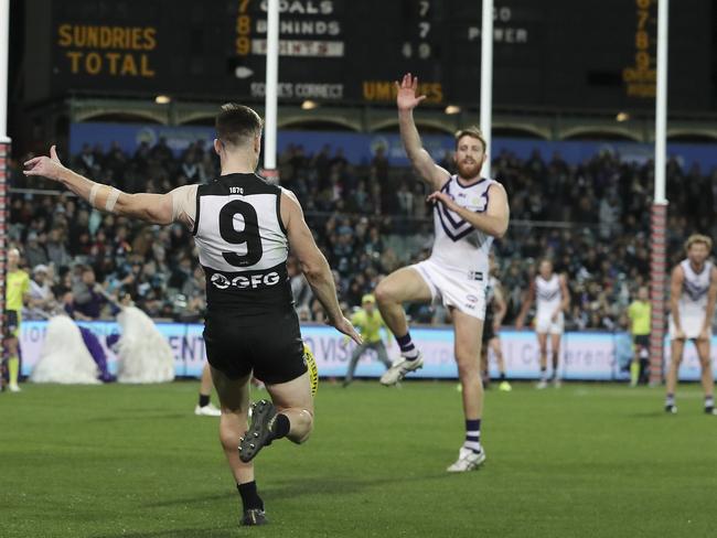 Robbie Gray lines up for goal against Fremantle at Adelaide Oval. Picture: Sarah Reed