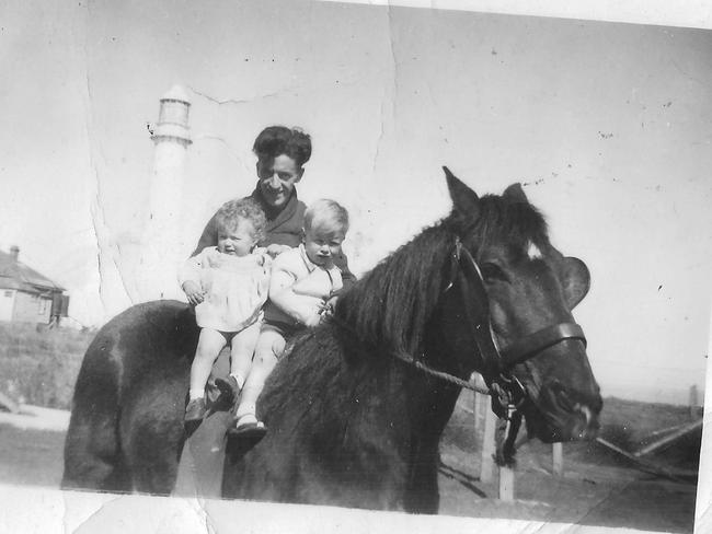 Jack Jackson with daughter Carol and son Allen on the Tasman Island horse in 1956. Supplied by Carol Jackson.