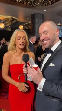 Jackie O does a shot at the Logie Awards
